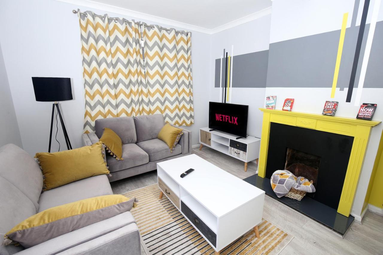 3-Bed House With Parking Near London O2 Apartman Kültér fotó