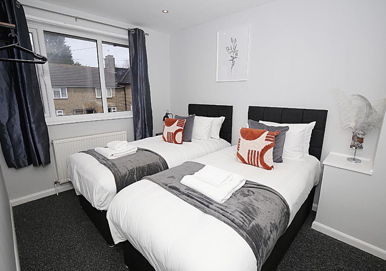 3-Bed House With Parking Near London O2 Apartman Kültér fotó